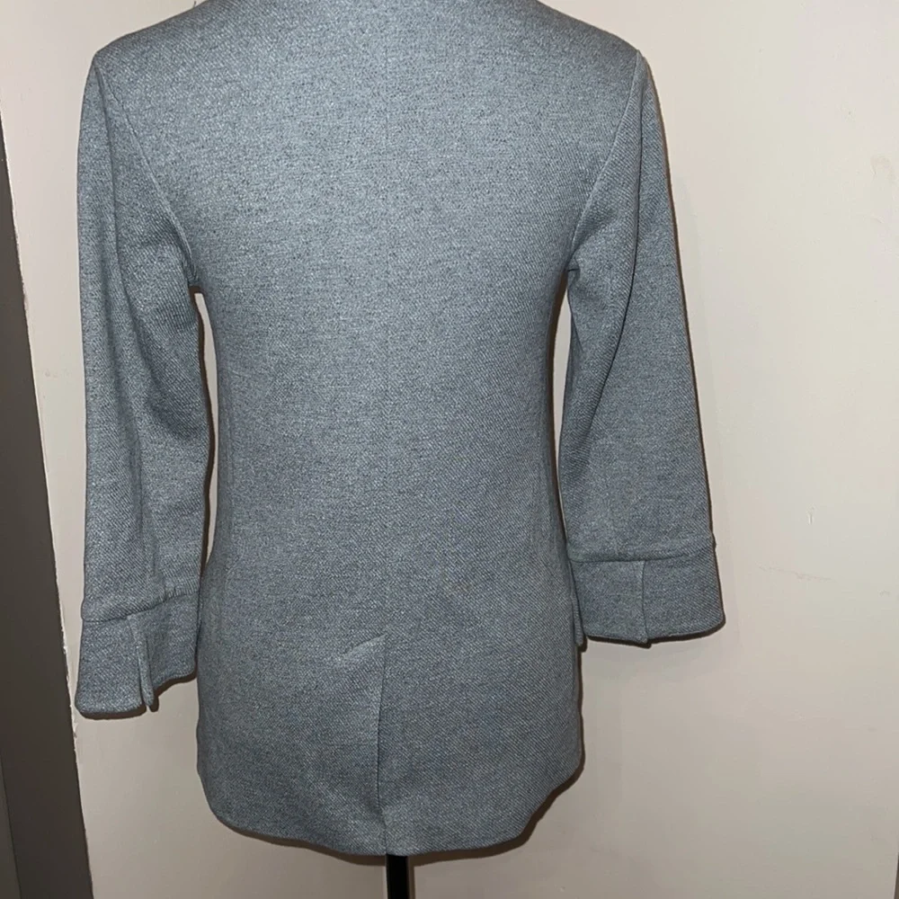 Like new beautiful light Gray blazer. - Picture 7 of 11